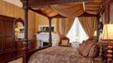 <b>Queen Anne Hotel Room</b>. Images powered by <a href="https://iceportal.shijigroup.com/" title="IcePortal" target="_blank">IcePortal</a>.