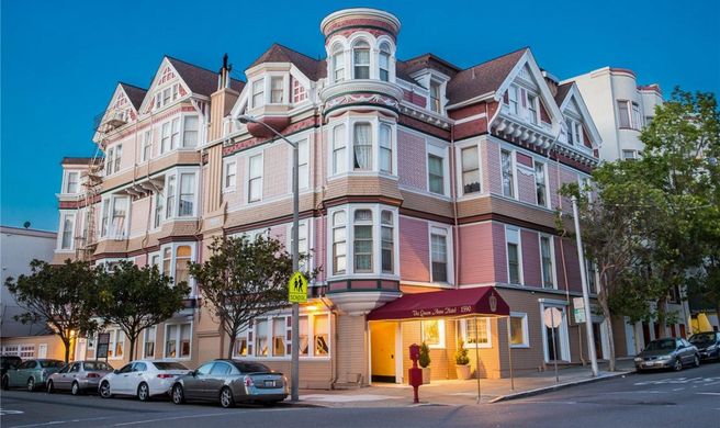 Queen Anne Hotel Exterior