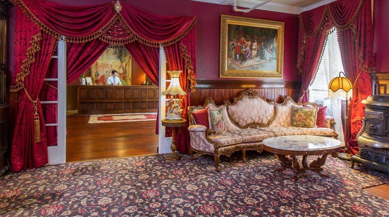 <b>Queen Anne Hotel Lobby</b>. Images powered by <a href="https://iceportal.shijigroup.com/" title="IcePortal" target="_blank">IcePortal</a>.