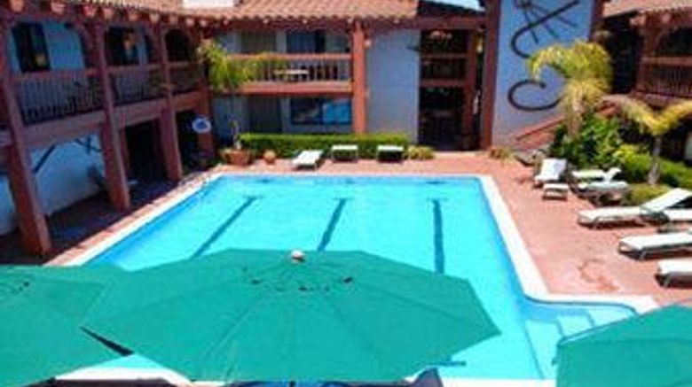 <b>Campbell Inn Recreation</b>. Images powered by <a href="https://iceportal.shijigroup.com/" title="IcePortal" target="_blank">IcePortal</a>.