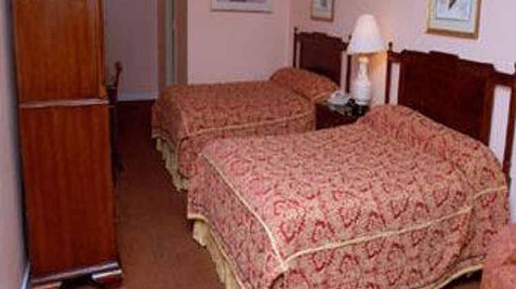 Campbell Inn Room