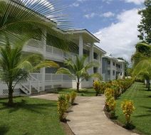 Sanctuary Resort & Spa Exterior