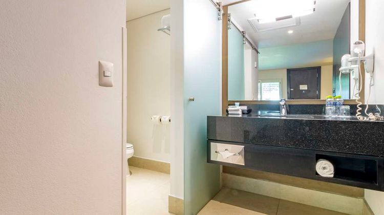Hotel Lucerna Mexicali Room