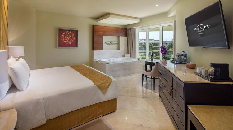Moon Palace Cancun Room
