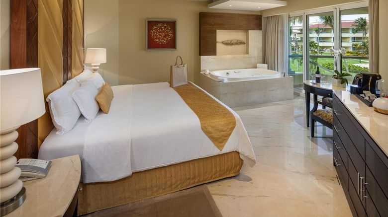 <b>Moon Palace Cancun Suite</b>. Images powered by <a href="https://iceportal.shijigroup.com/" title="IcePortal" target="_blank">IcePortal</a>.