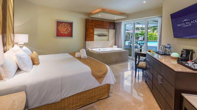 <b>Moon Palace Cancun Suite</b>. Images powered by <a href="https://iceportal.shijigroup.com/" title="IcePortal" target="_blank">IcePortal</a>.
