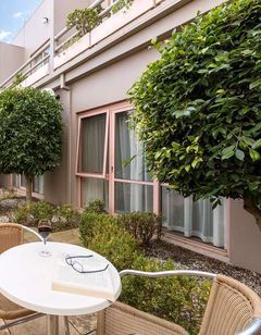 Kimberley Gardens Hotel, Serviced Apts