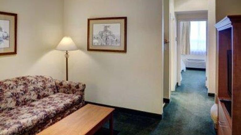 <b>Lakeview Inn & Suites Okotoks Room</b>. Images powered by <a href="https://iceportal.shijigroup.com/" title="IcePortal" target="_blank">IcePortal</a>.