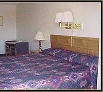 National 9 Inn Sand Canyon Room