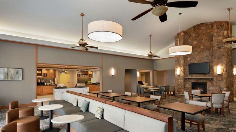 <b>Homewood Suites by Hilton Allentown-West Lobby</b>. Images powered by <a href="https://iceportal.shijigroup.com/" title="IcePortal" target="_blank">IcePortal</a>.