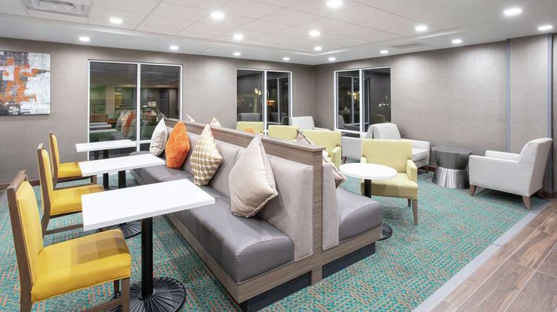<b>Homewood Suites by Hilton Lobby</b>. Images powered by <a href="https://iceportal.shijigroup.com/" title="IcePortal" target="_blank">IcePortal</a>.