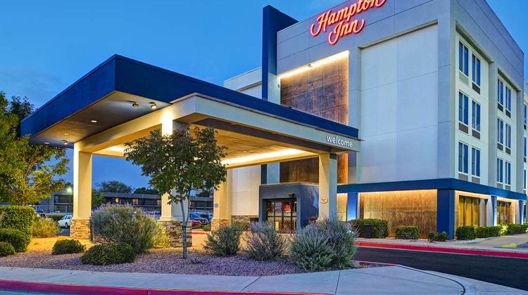 Hampton Inn University Midtown Exterior