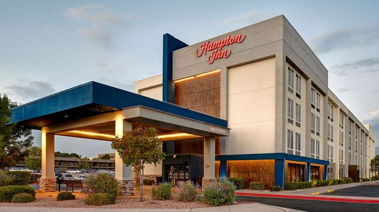 Hampton Inn University Midtown Exterior