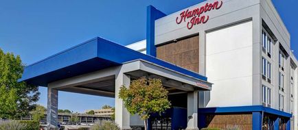 Hampton Inn University Midtown Exterior