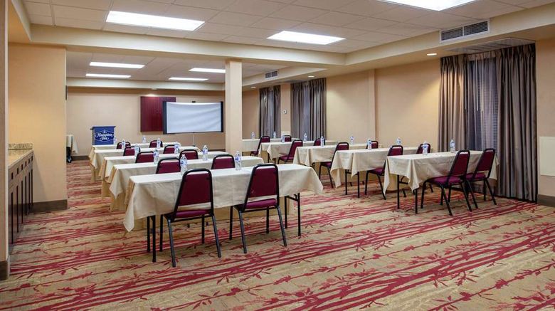 <b>Hampton Inn University Midtown Meeting</b>. Images powered by <a href="https://iceportal.shijigroup.com/" title="IcePortal" target="_blank">IcePortal</a>.