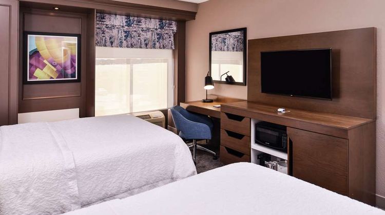 Hampton Inn University Midtown Room