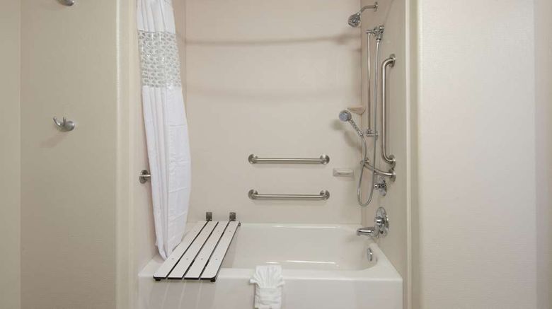 <b>Hampton Inn & Suites Albuquerque North Room</b>. Images powered by <a href="https://iceportal.shijigroup.com/" title="IcePortal" target="_blank">IcePortal</a>.