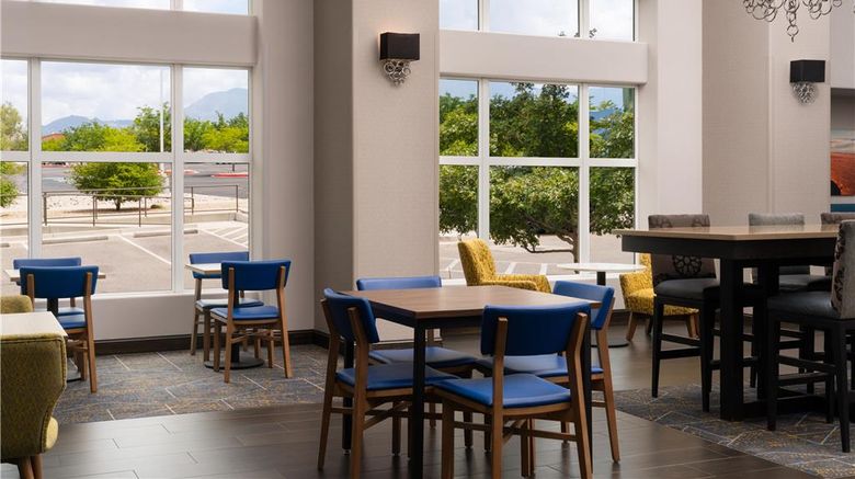 <b>Hampton Inn & Suites Albuquerque North Restaurant</b>. Images powered by <a href="https://iceportal.shijigroup.com/" title="IcePortal" target="_blank">IcePortal</a>.