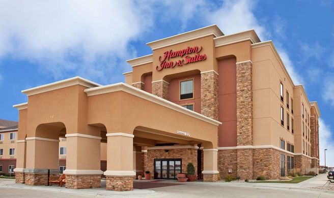 Hampton Inn & Suites Aberdeen Exterior