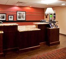 Hampton Inn & Suites Aberdeen Lobby