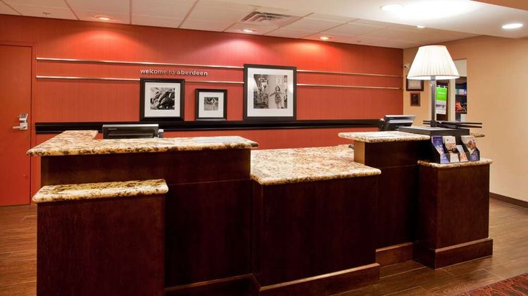Hampton Inn & Suites Aberdeen Lobby
