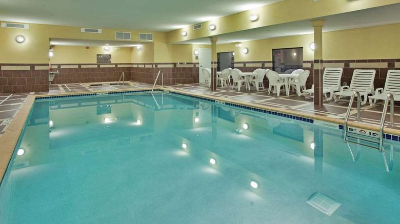 <b>Hampton Inn & Suites Aberdeen Pool</b>. Images powered by <a href="https://iceportal.shijigroup.com/" title="IcePortal" target="_blank">IcePortal</a>.