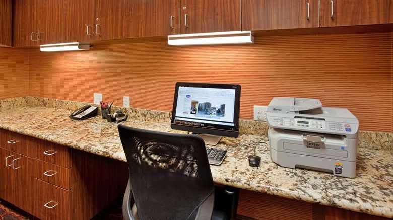 <b>Hampton Inn & Suites Aberdeen Other</b>. Images powered by <a href="https://iceportal.shijigroup.com/" title="IcePortal" target="_blank">IcePortal</a>.