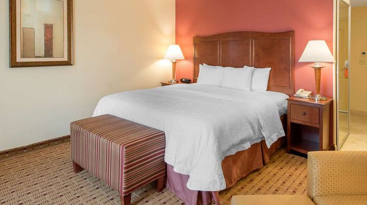 Hampton Inn & Suites Arcata Room