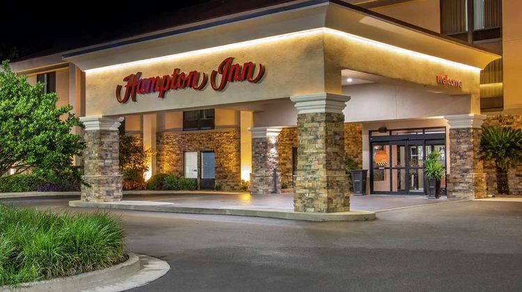 Hampton Inn Adel Exterior
