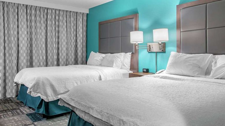 <b>Hampton Inn Adel Room</b>. Images powered by <a href="https://iceportal.shijigroup.com/" title="IcePortal" target="_blank">IcePortal</a>.
