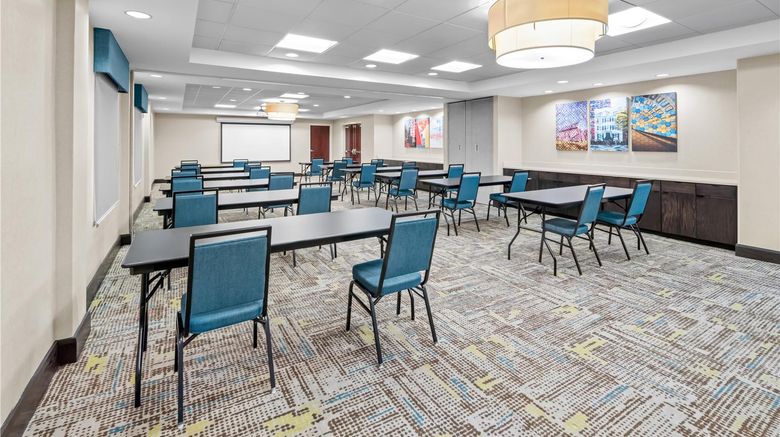 <b>Hampton Inn & Suites, Camp Springs Meeting</b>. Images powered by <a href="https://iceportal.shijigroup.com/" title="IcePortal" target="_blank">IcePortal</a>.