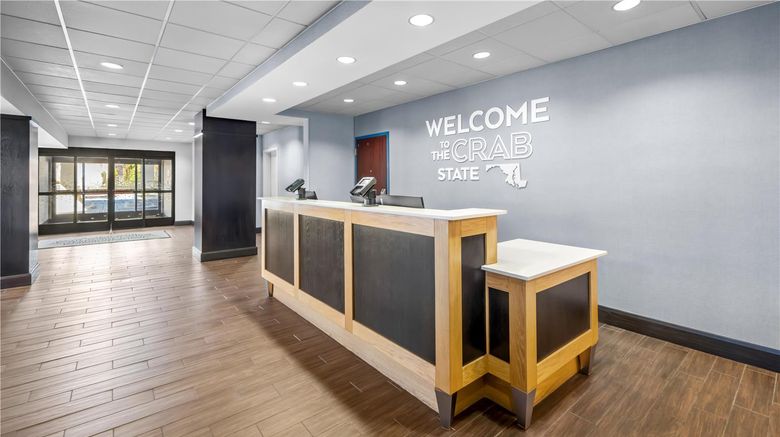 <b>Hampton Inn & Suites, Camp Springs Lobby</b>. Images powered by <a href="https://iceportal.shijigroup.com/" title="IcePortal" target="_blank">IcePortal</a>.