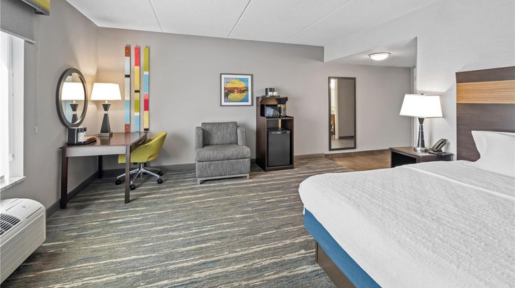 Hampton Inn & Suites, Camp Springs Room
