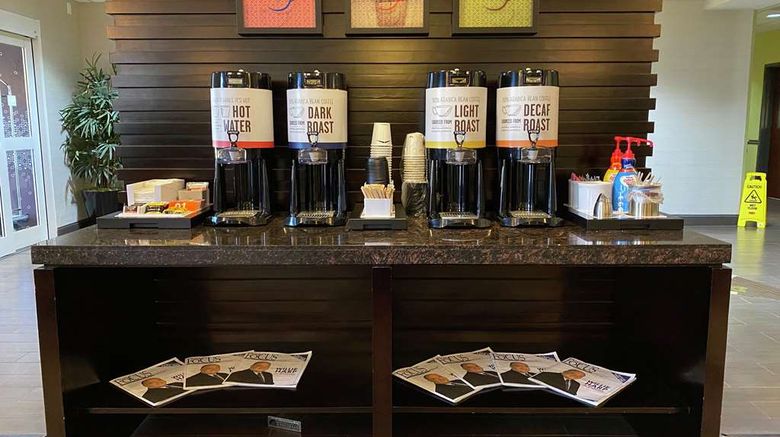 <b>Hampton Inn by Hilton Leesville Fort Polk Restaurant</b>. Images powered by <a href="https://iceportal.shijigroup.com/" title="IcePortal" target="_blank">IcePortal</a>.