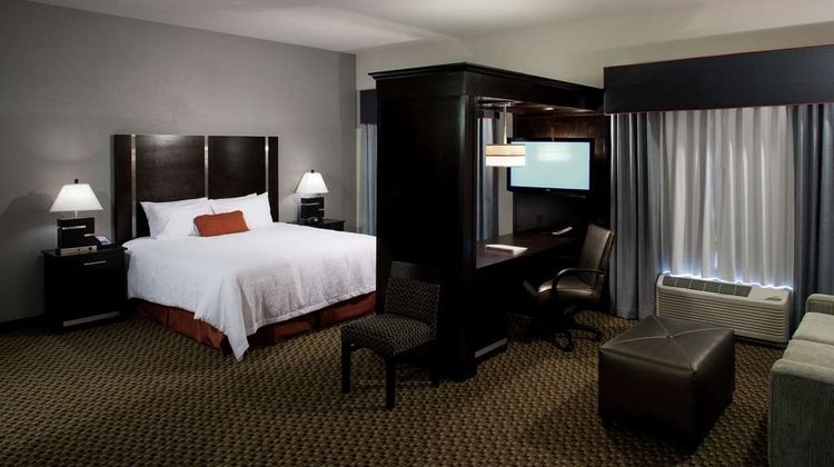 Hampton Inn & Suites Marksville Room