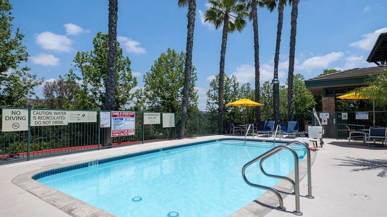 <b>Hampton Inn & Suites Agoura Hills Pool</b>. Images powered by <a href="https://iceportal.shijigroup.com/" title="IcePortal" target="_blank">IcePortal</a>.
