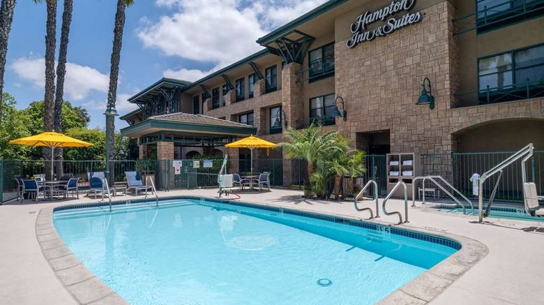 <b>Hampton Inn & Suites Agoura Hills Pool</b>. Images powered by <a href="https://iceportal.shijigroup.com/" title="IcePortal" target="_blank">IcePortal</a>.
