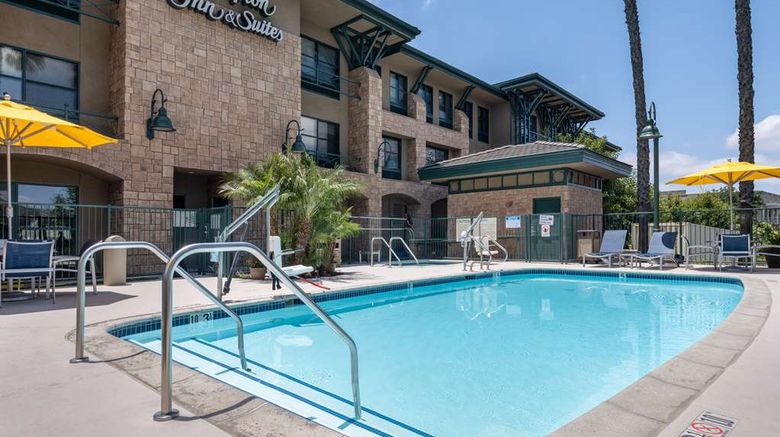 <b>Hampton Inn & Suites Agoura Hills Pool</b>. Images powered by <a href="https://iceportal.shijigroup.com/" title="IcePortal" target="_blank">IcePortal</a>.