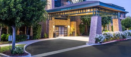 Hampton Inn & Suites Agoura Hills Exterior