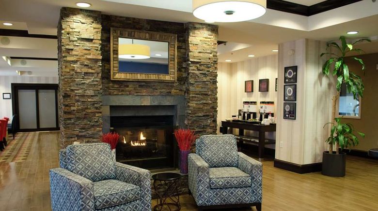 <b>Hampton Inn Thomson Lobby</b>. Images powered by <a href="https://iceportal.shijigroup.com/" title="IcePortal" target="_blank">IcePortal</a>.
