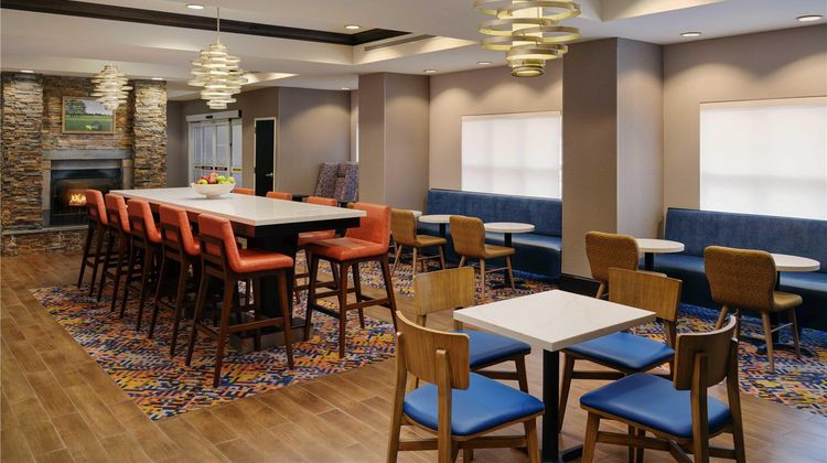 Hampton Inn Thomson Lobby
