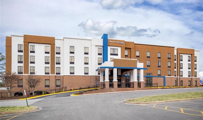 Hampton Inn & Suites Augusta West Exterior