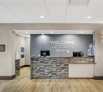 Hampton Inn & Suites Augusta West Lobby
