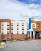 Hampton Inn & Suites Augusta West