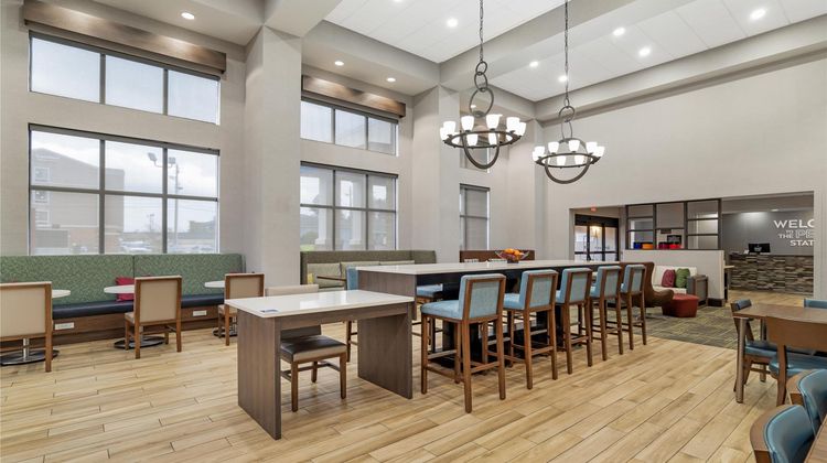 Hampton Inn & Suites Augusta West Restaurant