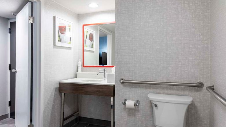 <b>Hampton Inn Athens Room</b>. Images powered by <a href="https://iceportal.shijigroup.com/" title="IcePortal" target="_blank">IcePortal</a>.