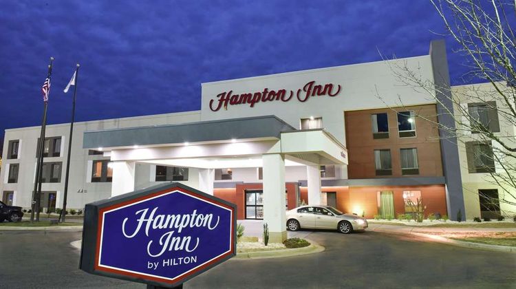 Hampton Inn Madison Exterior