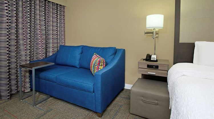 Hampton Inn Madison Room