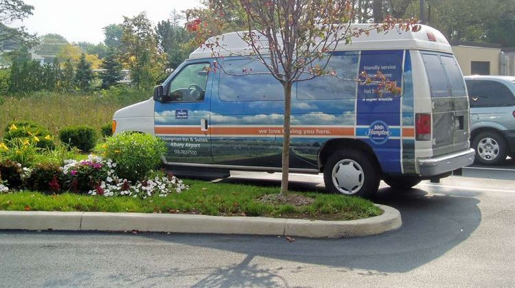 Hampton Inn & Suites-Albany Arpt Exterior