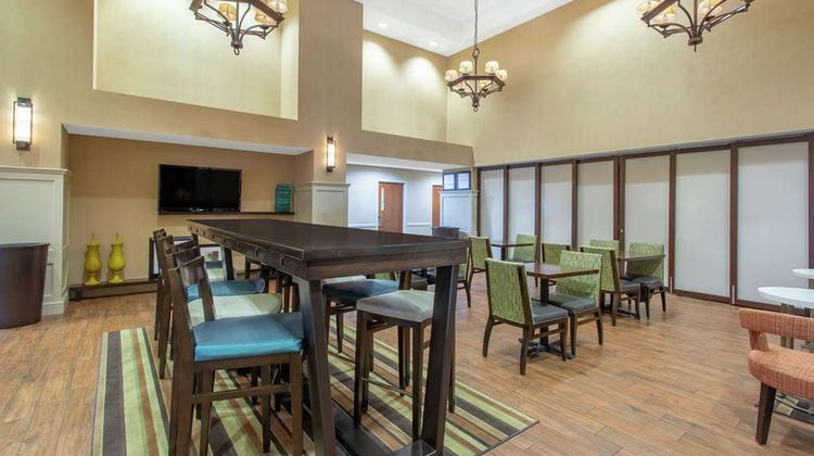 Hampton Inn & Suites-Albany Arpt Lobby